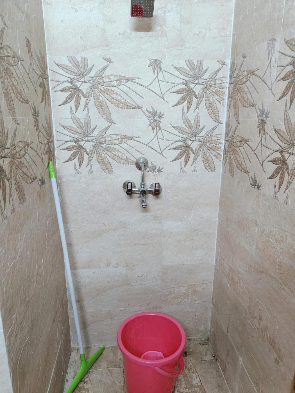 Studio Apartment By La Valentino Near Expo Mart Greater Noida Exteriör bild