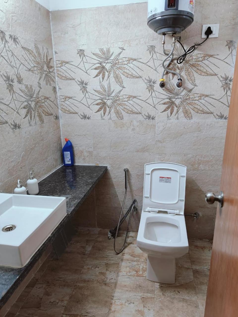 Studio Apartment By La Valentino Near Expo Mart Greater Noida Exteriör bild